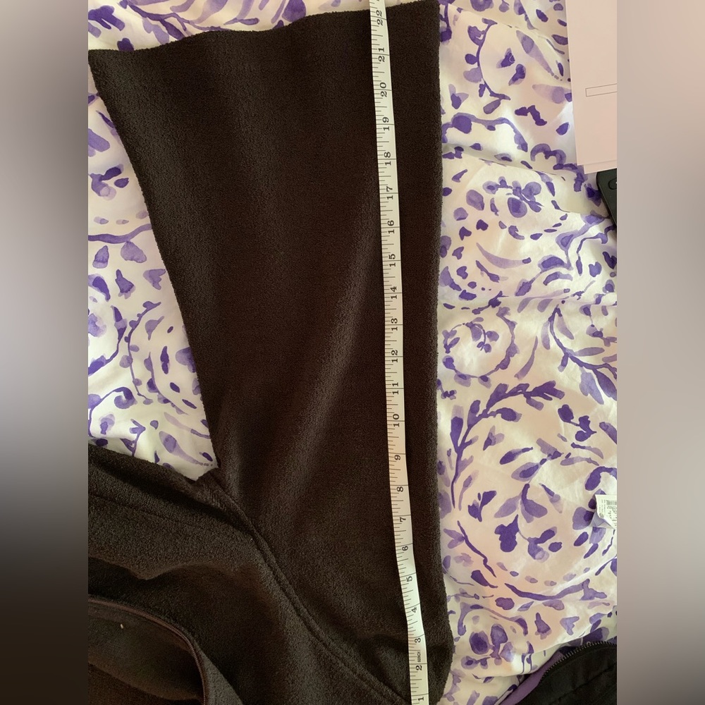 Stunning St. John Knit Jacket and Pants! - Picture 9 of 12